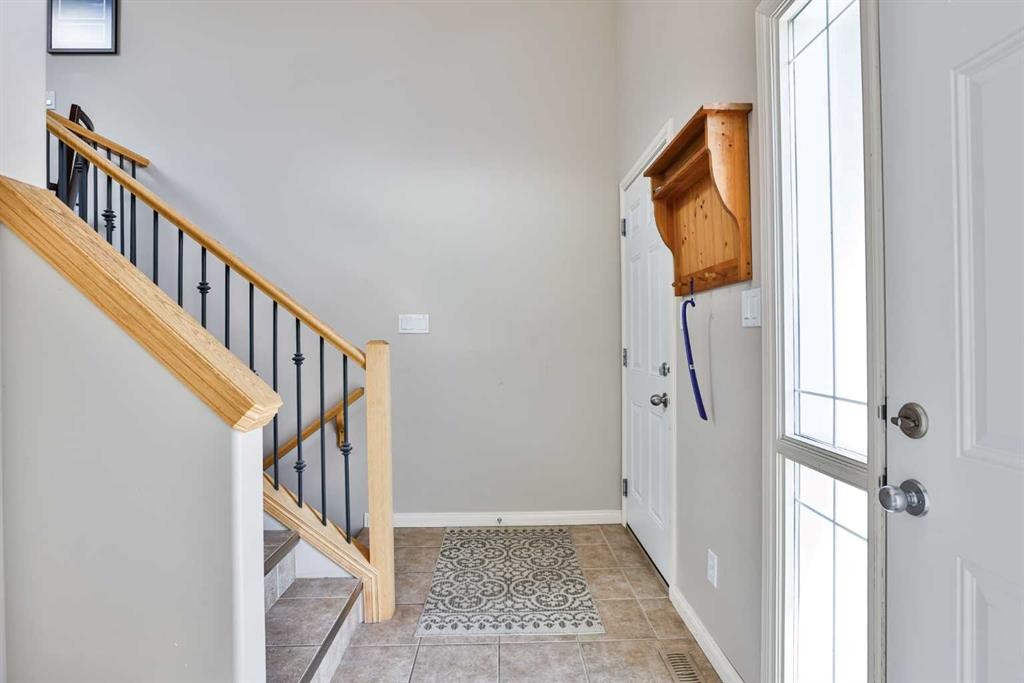 499 Lynx Crescent North, Lethbridge, AB - Indoor Photo Showing Other Room
