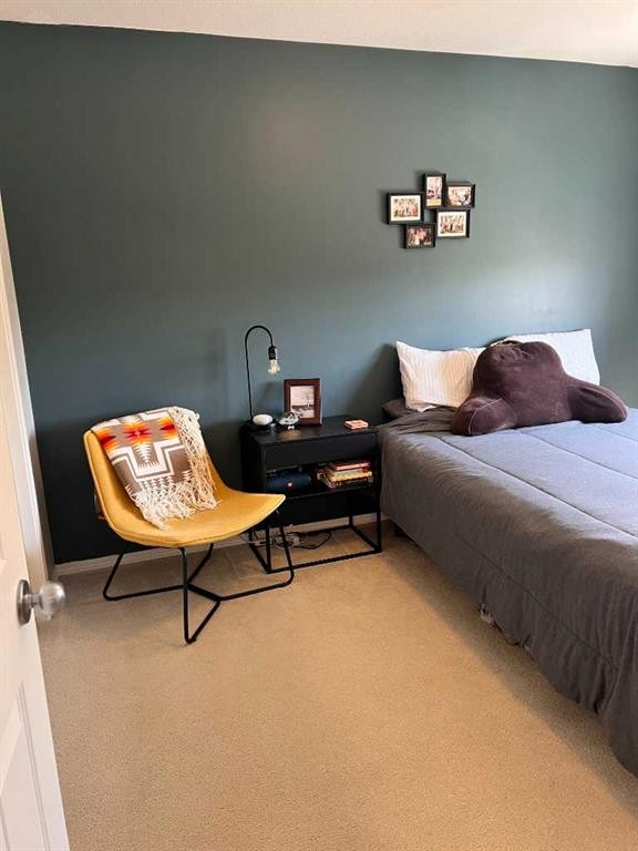2-153 Silkstone, Lethbridge, AB - Indoor Photo Showing Bedroom