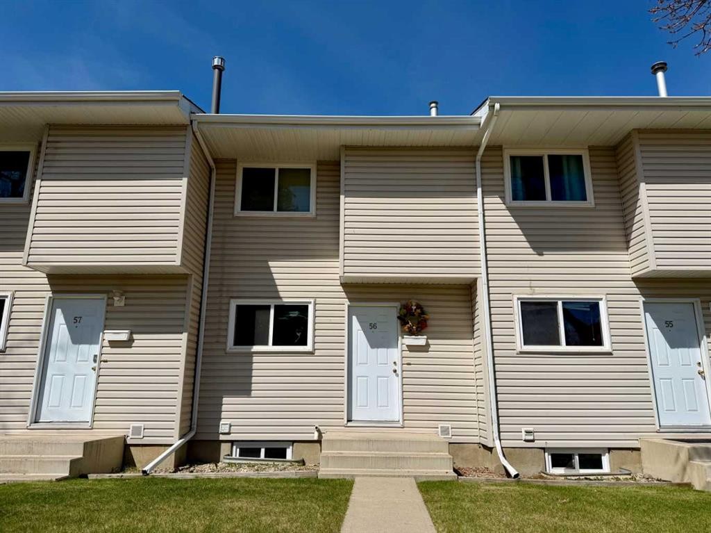 56-55 Lemoyne Crescent West, Lethbridge, AB - Outdoor