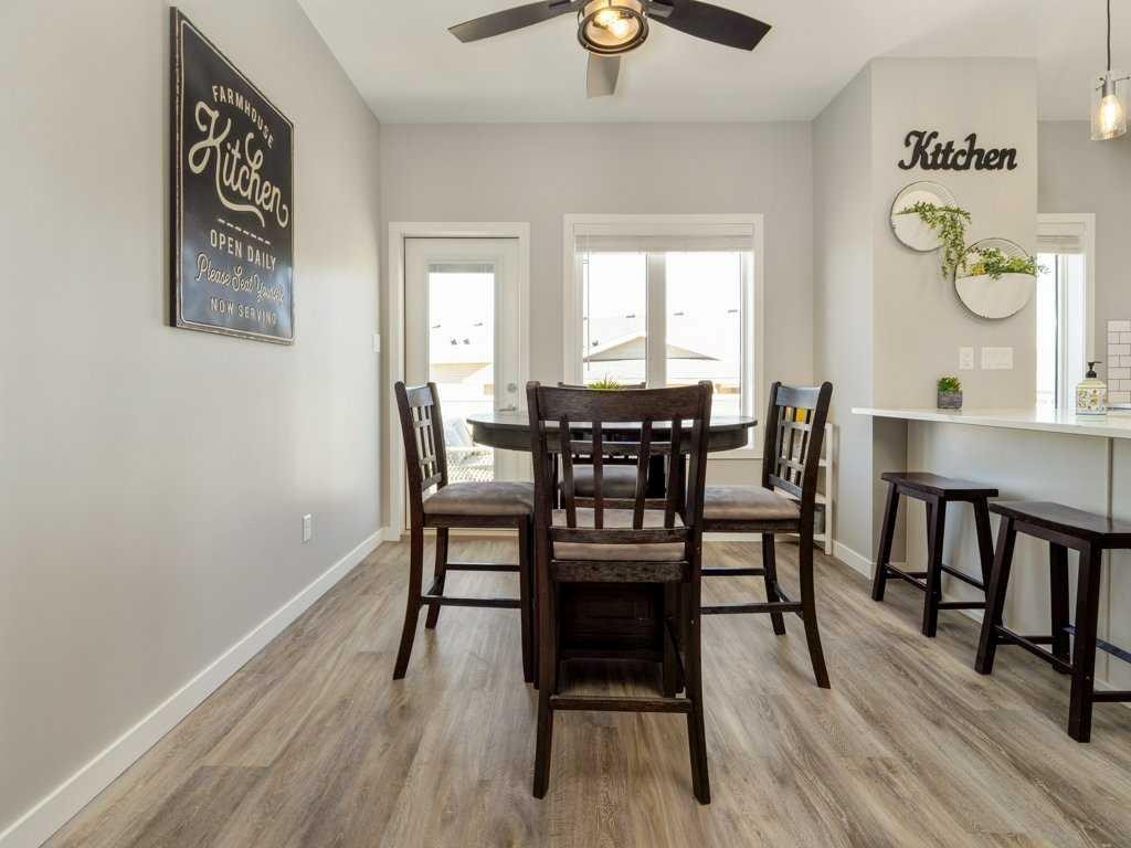 4-322 Northlander Bend West, Lethbridge, AB - Indoor Photo Showing Dining Room