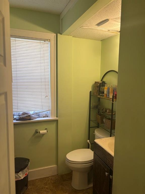 712 9 Avenue South, Lethbridge, AB - Indoor Photo Showing Bathroom