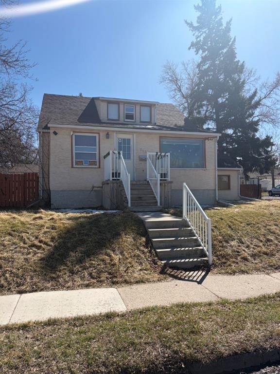 712 9 Avenue South, Lethbridge, AB - Outdoor