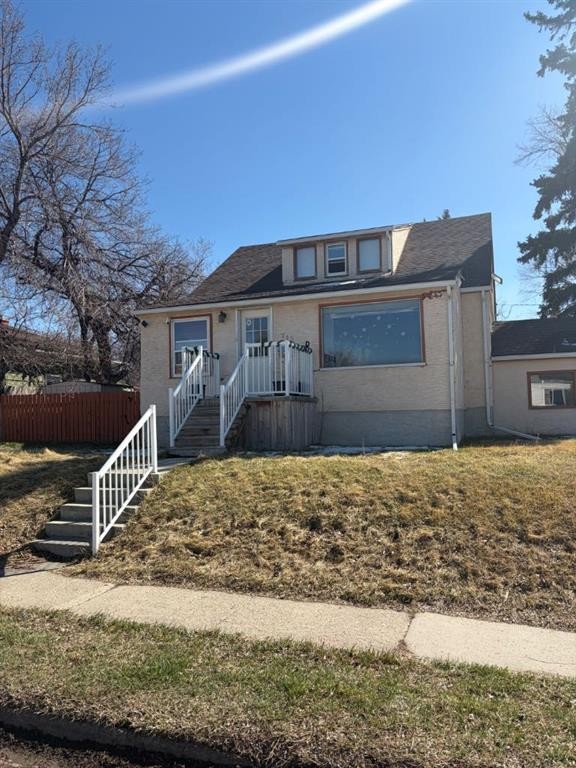 712 9 Avenue South, Lethbridge, AB - Outdoor