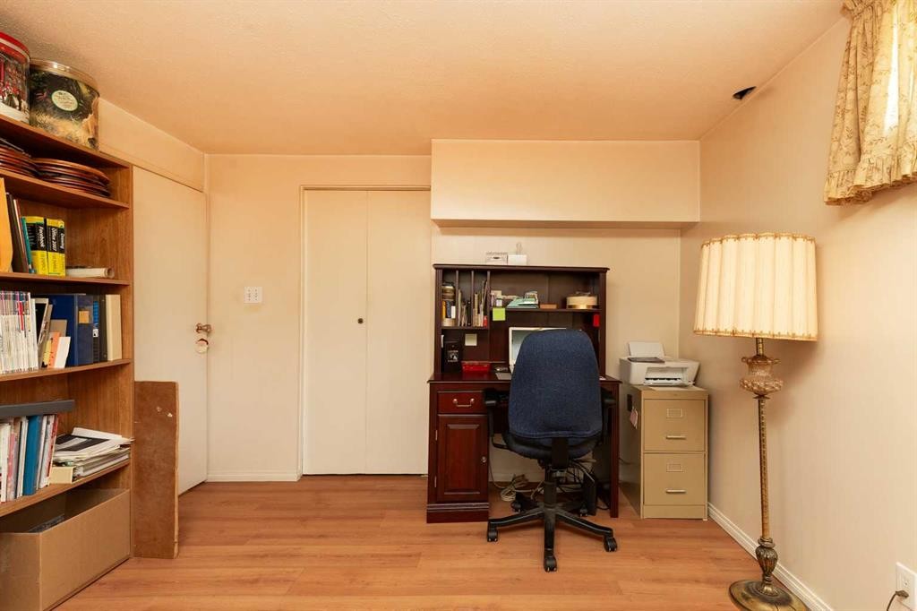 61 Park Meadows Boulevard North, Lethbridge, AB - Indoor Photo Showing Office