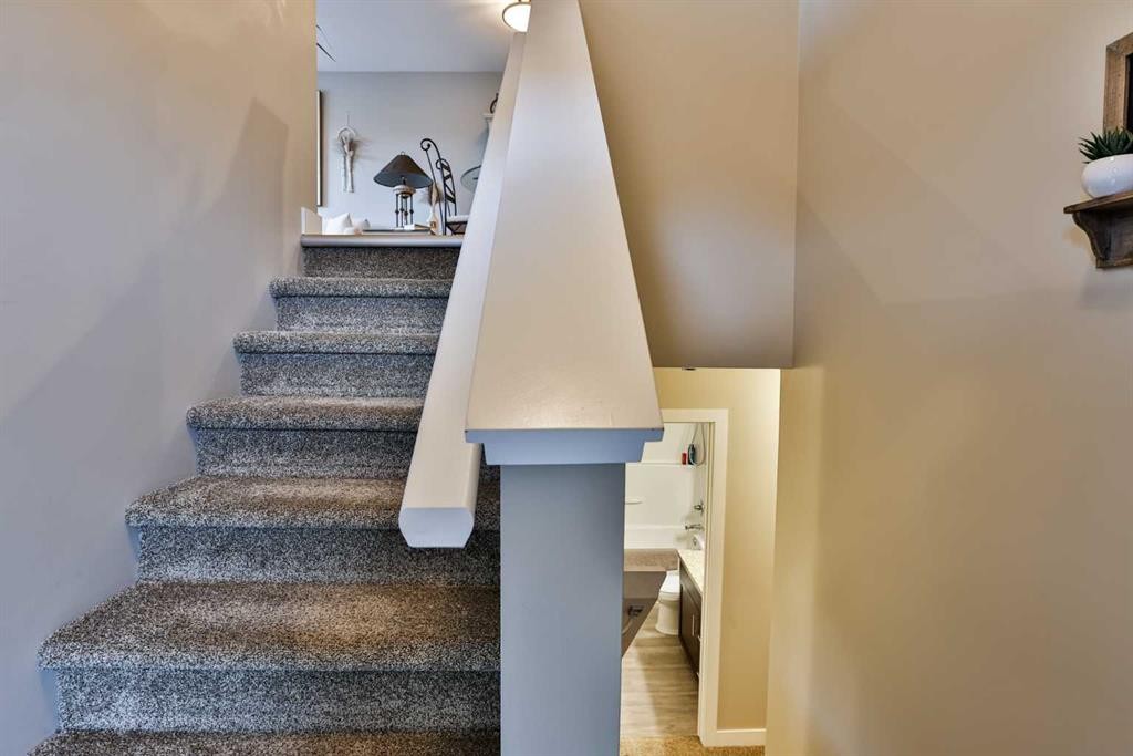 2-37 Cougar Cove North, Lethbridge, AB - Indoor Photo Showing Other Room