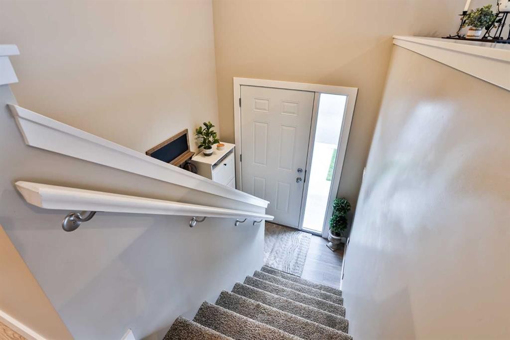 2-37 Cougar Cove North, Lethbridge, AB - Indoor Photo Showing Other Room