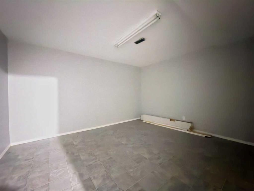 13553 18 Avenue, Blairmore, AB - Indoor Photo Showing Other Room