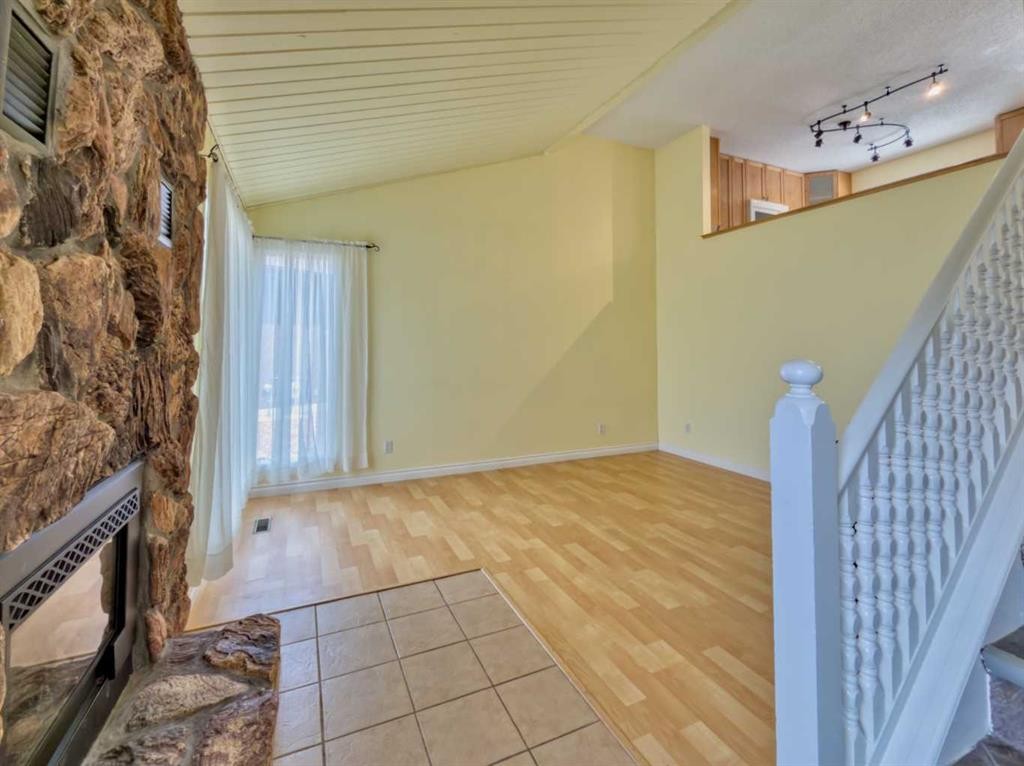 13553 18 Avenue, Blairmore, AB - Indoor Photo Showing Other Room
