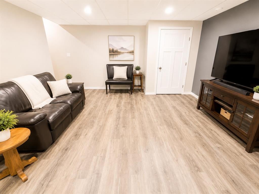 183 Lynx Road North, Lethbridge, AB
