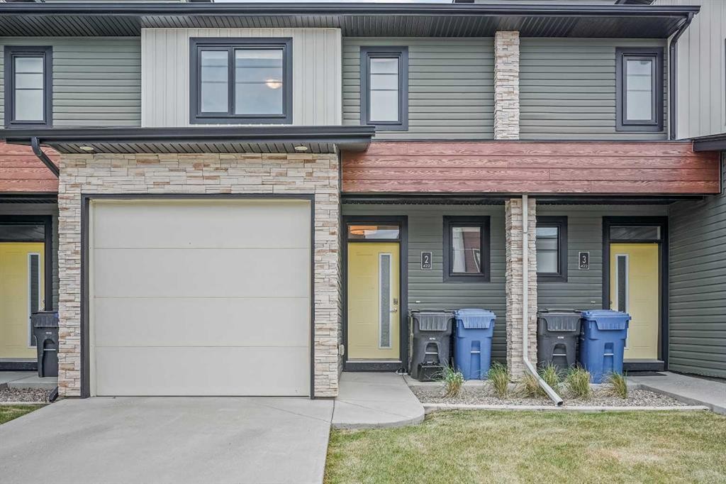 2-422 Highlands Boulevard West, Lethbridge, AB - Outdoor With Exterior