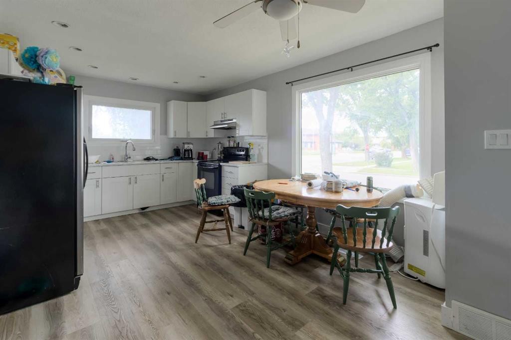 2001 10 Avenue South, Lethbridge, AB