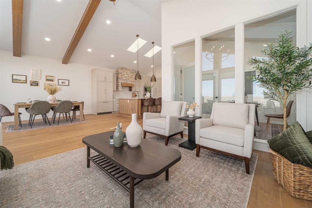 343 Blackwolf Boulevard North, Lethbridge, AB - Indoor Photo Showing Living Room