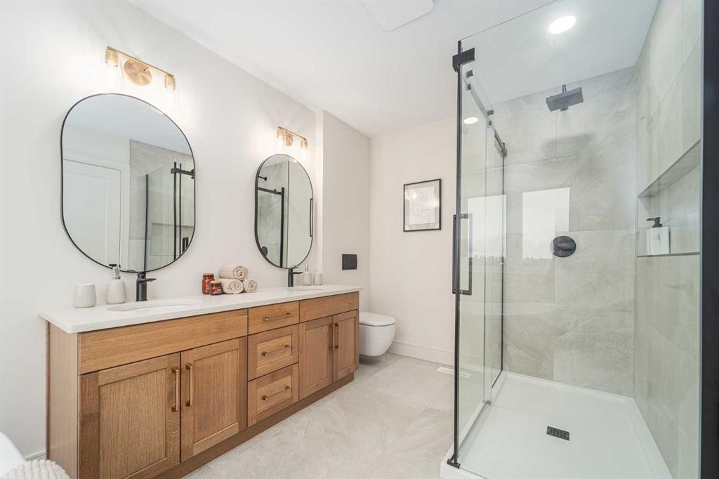 343 Blackwolf Boulevard North, Lethbridge, AB - Indoor Photo Showing Bathroom