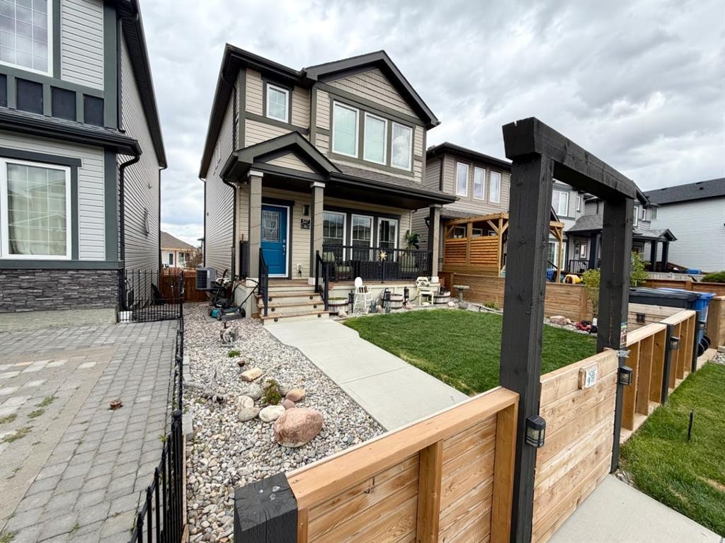 527 Moonlight Lane West, Lethbridge, AB - Outdoor With Deck Patio Veranda