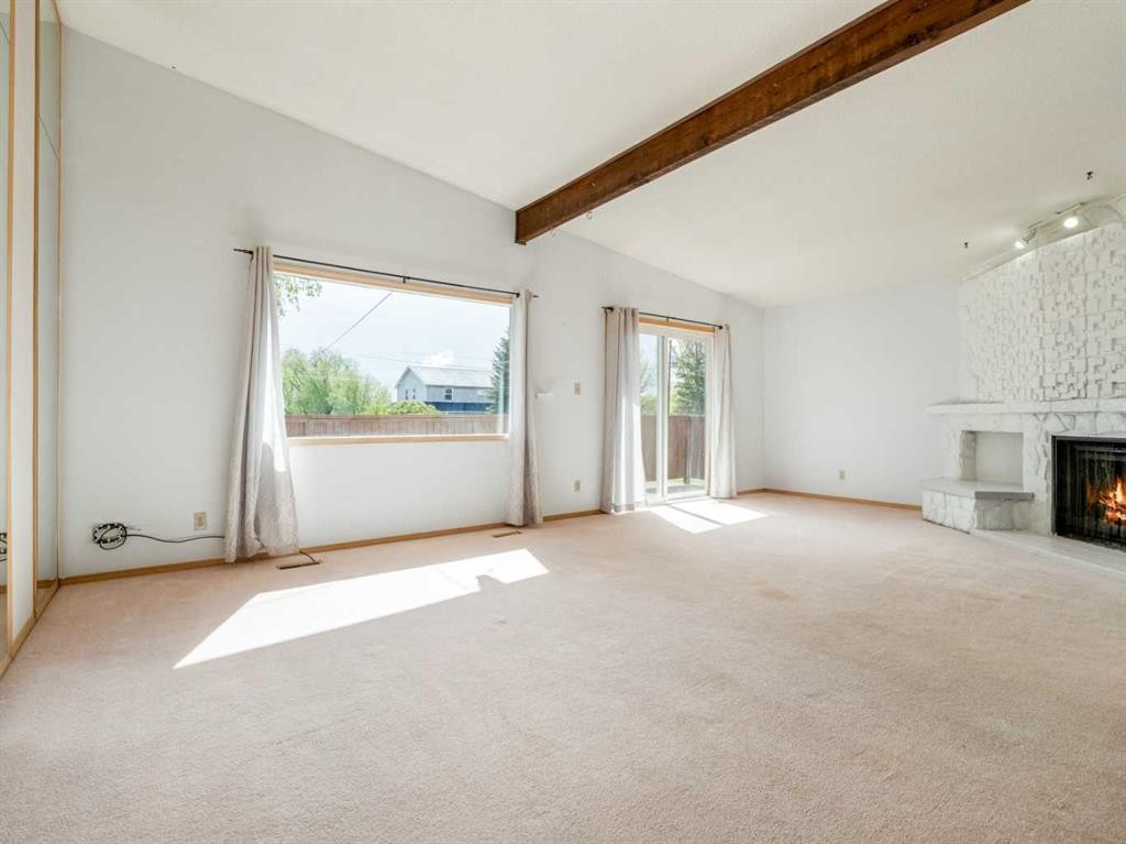 120S 300E, Raymond, AB - Indoor With Fireplace