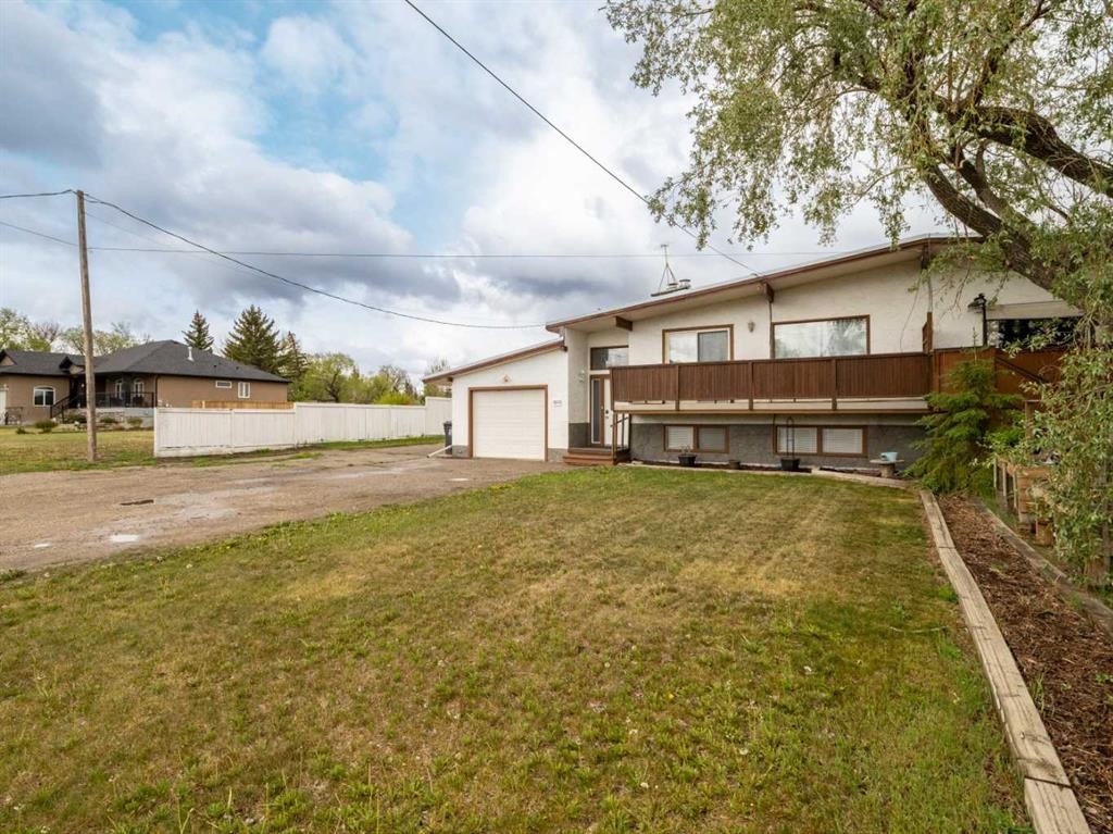 120S 300E, Raymond, AB - Outdoor With Deck Patio Veranda