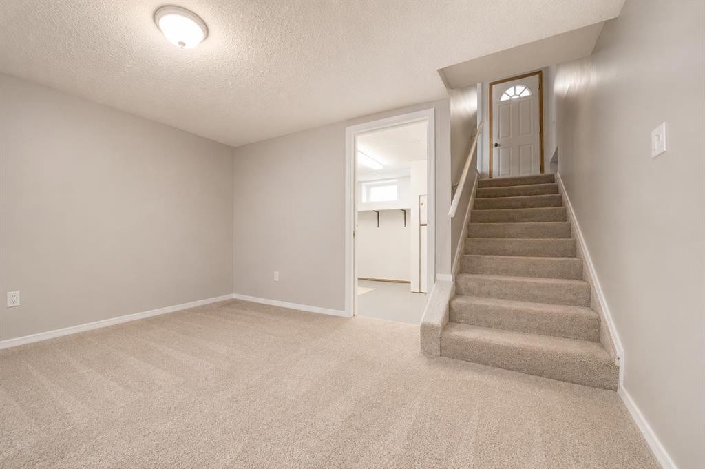 5716 53 Street, Taber, AB - Indoor Photo Showing Other Room
