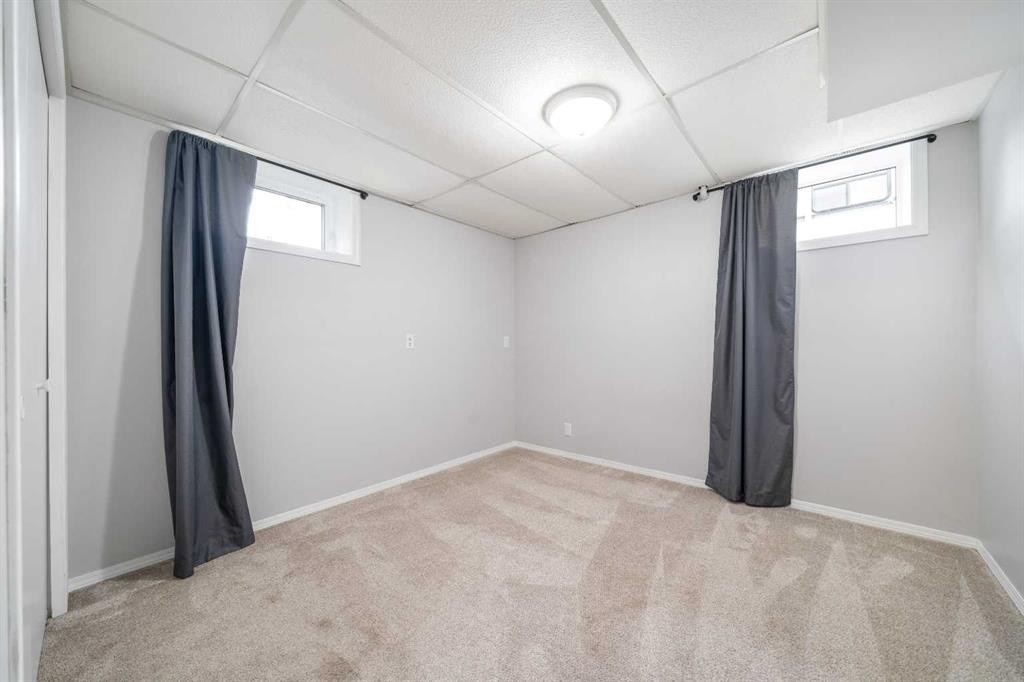 5716 53 Street, Taber, AB - Indoor Photo Showing Other Room