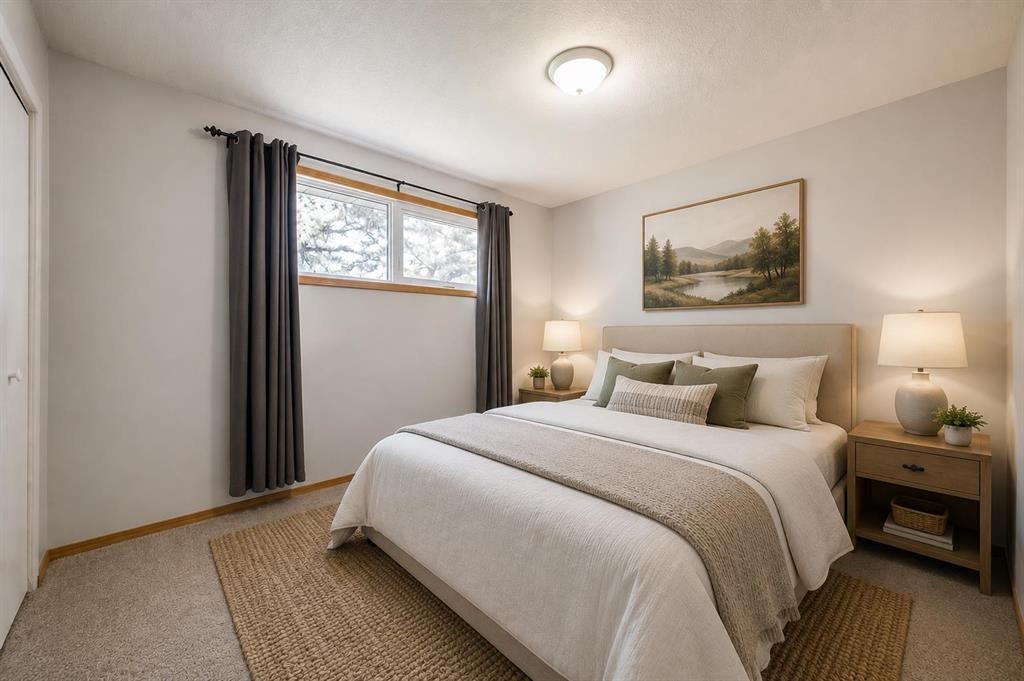 5716 53 Street, Taber, AB - Indoor Photo Showing Bedroom