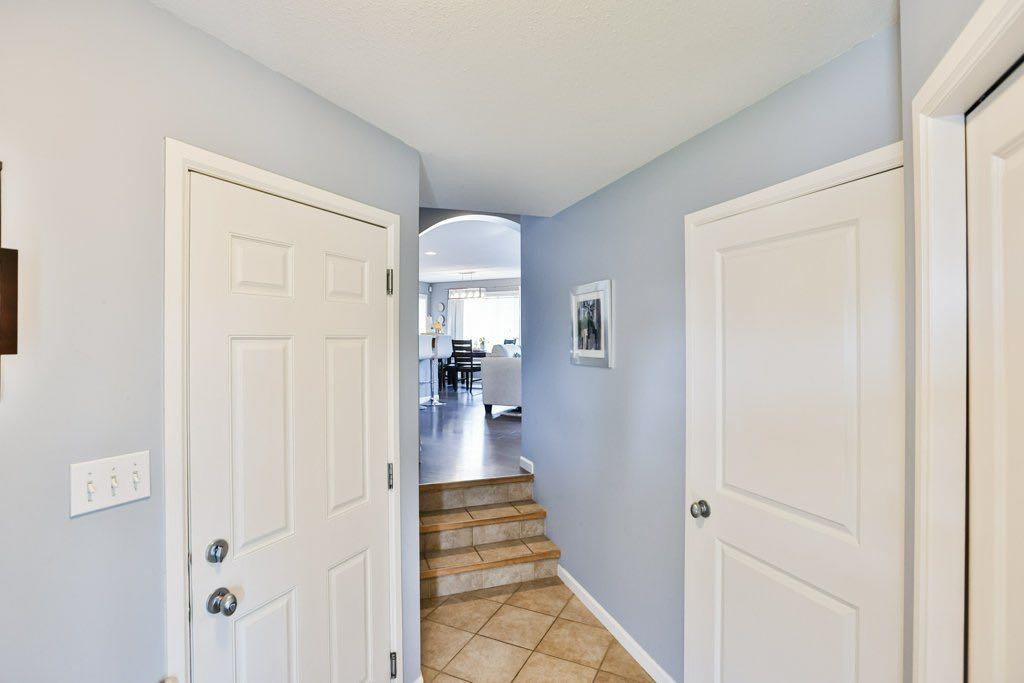 573 Squamish Lane West, Lethbridge, AB - Indoor Photo Showing Other Room