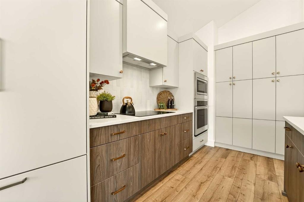 8619 25 Avenue, Coleman, AB - Indoor Photo Showing Kitchen
