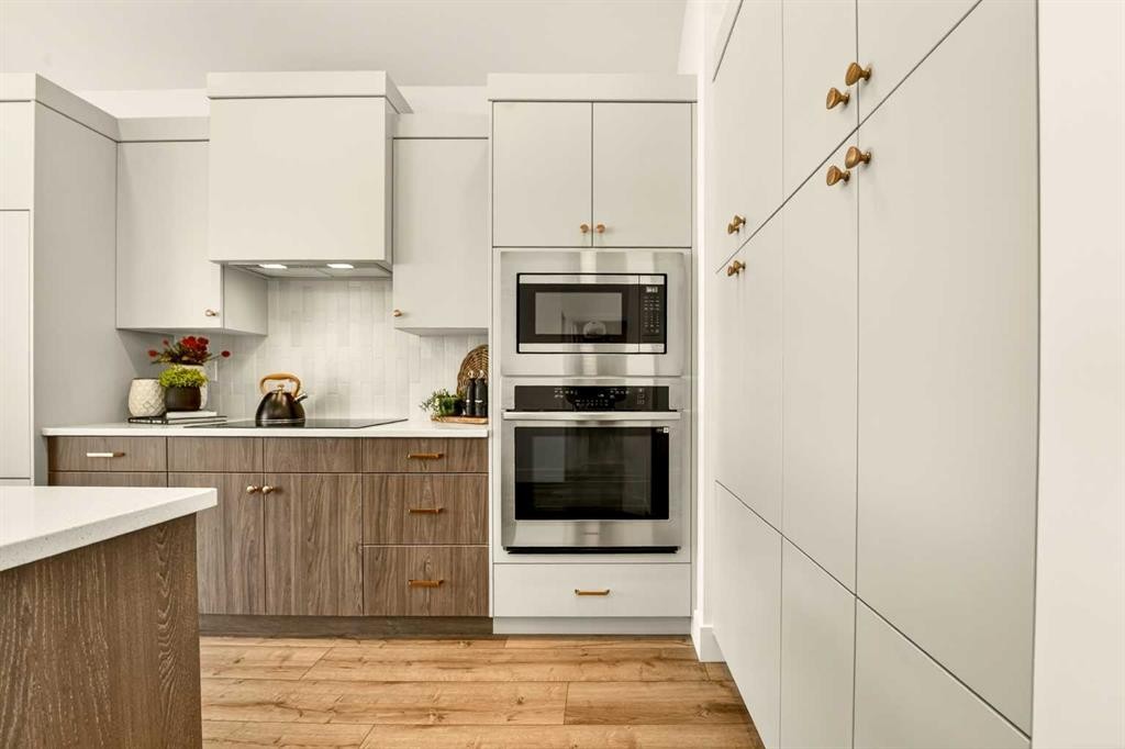 8619 25 Avenue, Coleman, AB - Indoor Photo Showing Kitchen