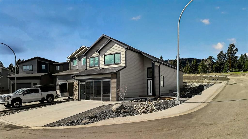 8619 25 Avenue, Coleman, AB - Outdoor