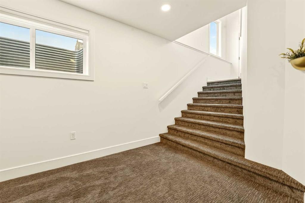 8619 25 Avenue, Coleman, AB - Indoor Photo Showing Other Room