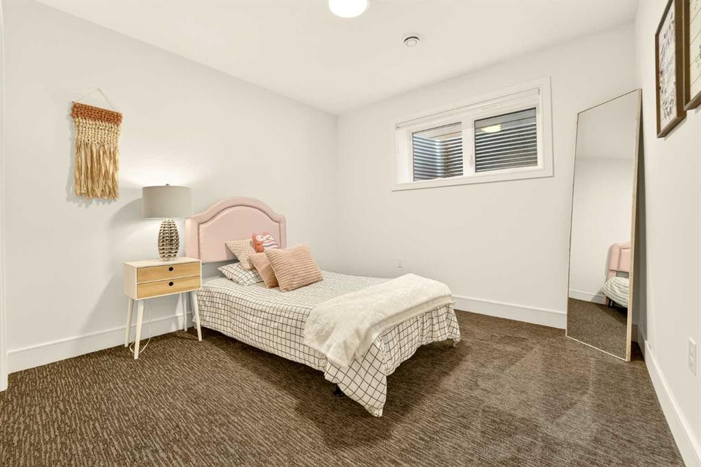 8619 25 Avenue, Coleman, AB - Indoor Photo Showing Bedroom