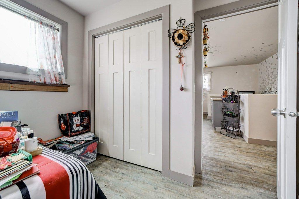 8501 21 Avenue, Coleman, AB - Indoor