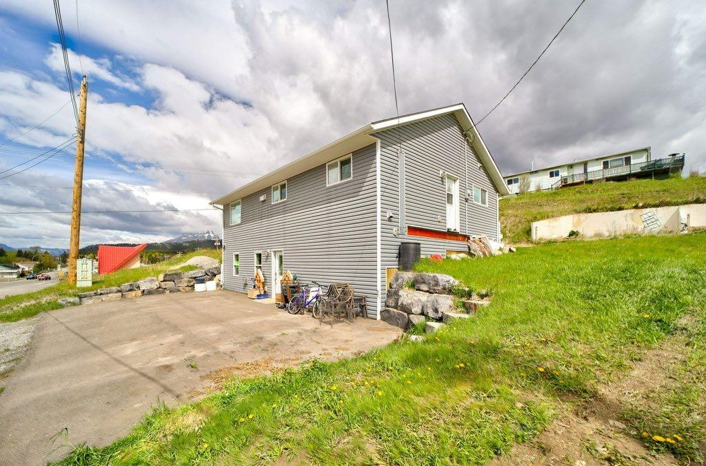 8501 21 Avenue, Coleman, AB - Outdoor