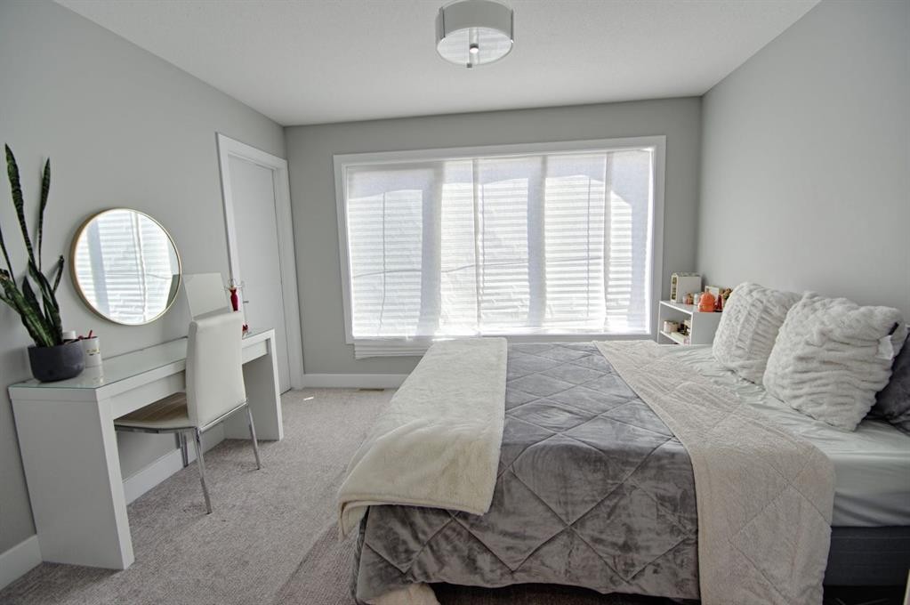 963 Miners Boulevard West, Lethbridge, AB - Indoor Photo Showing Bedroom