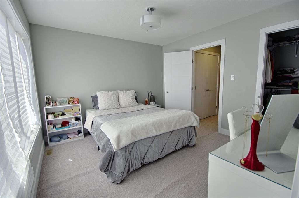 963 Miners Boulevard West, Lethbridge, AB - Indoor Photo Showing Bedroom