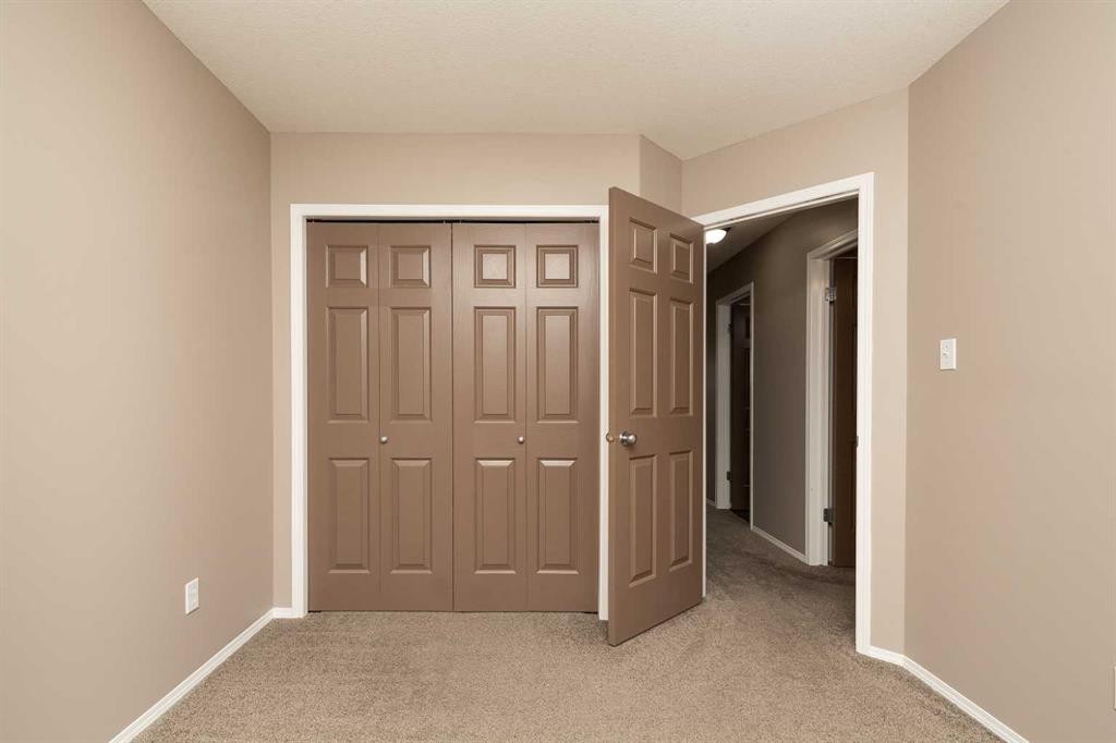 15 Blackfoot Boulevard West, Lethbridge, AB - Indoor