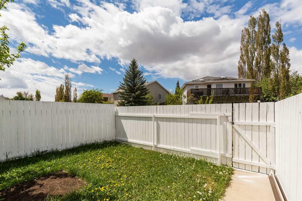 15 Blackfoot Boulevard West, Lethbridge, AB - Outdoor