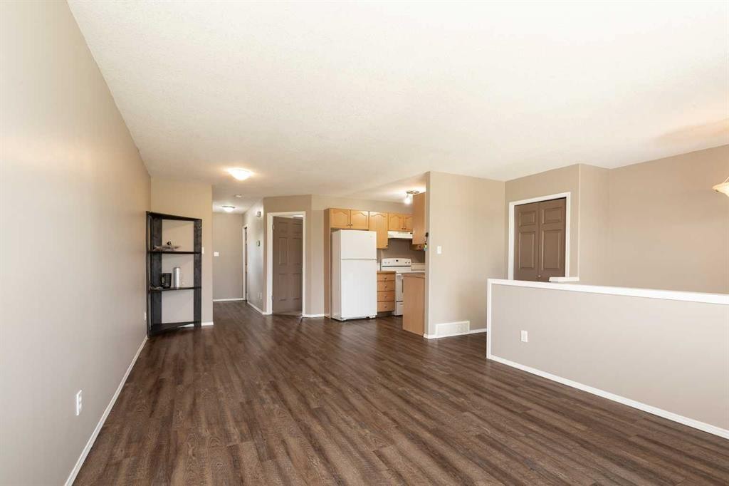 15 Blackfoot Boulevard West, Lethbridge, AB - Indoor