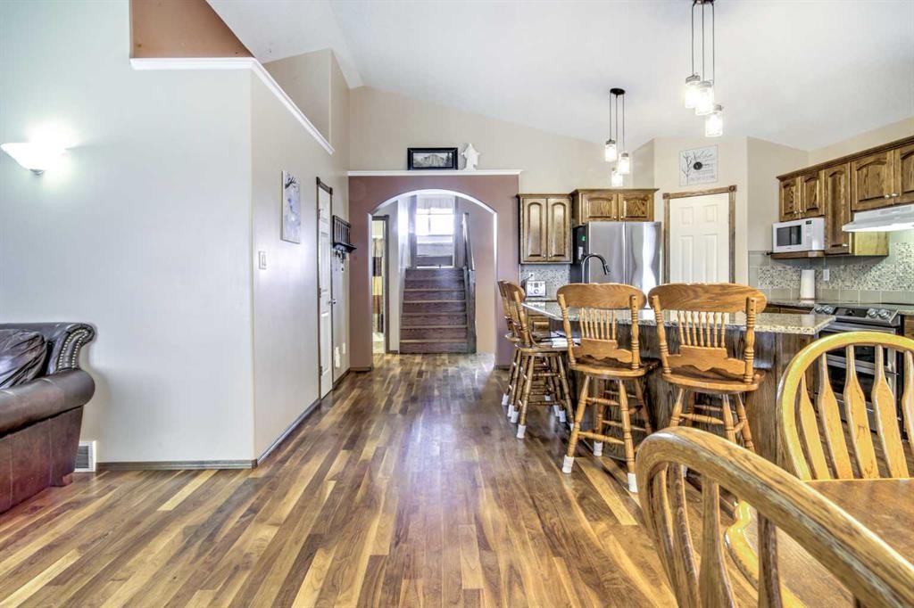 27 Kodiak Boulevard North, Lethbridge, AB - Indoor