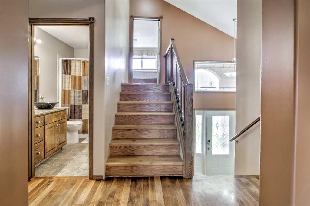 27 Kodiak Boulevard North, Lethbridge, AB - Indoor Photo Showing Other Room