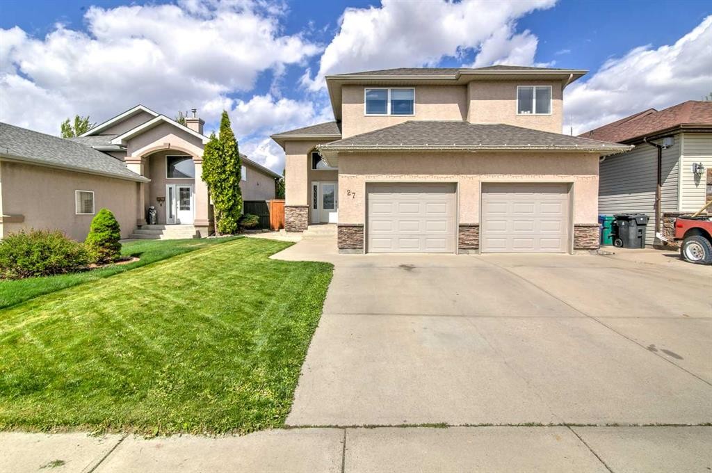 27 Kodiak Boulevard North, Lethbridge, AB - Outdoor With Facade
