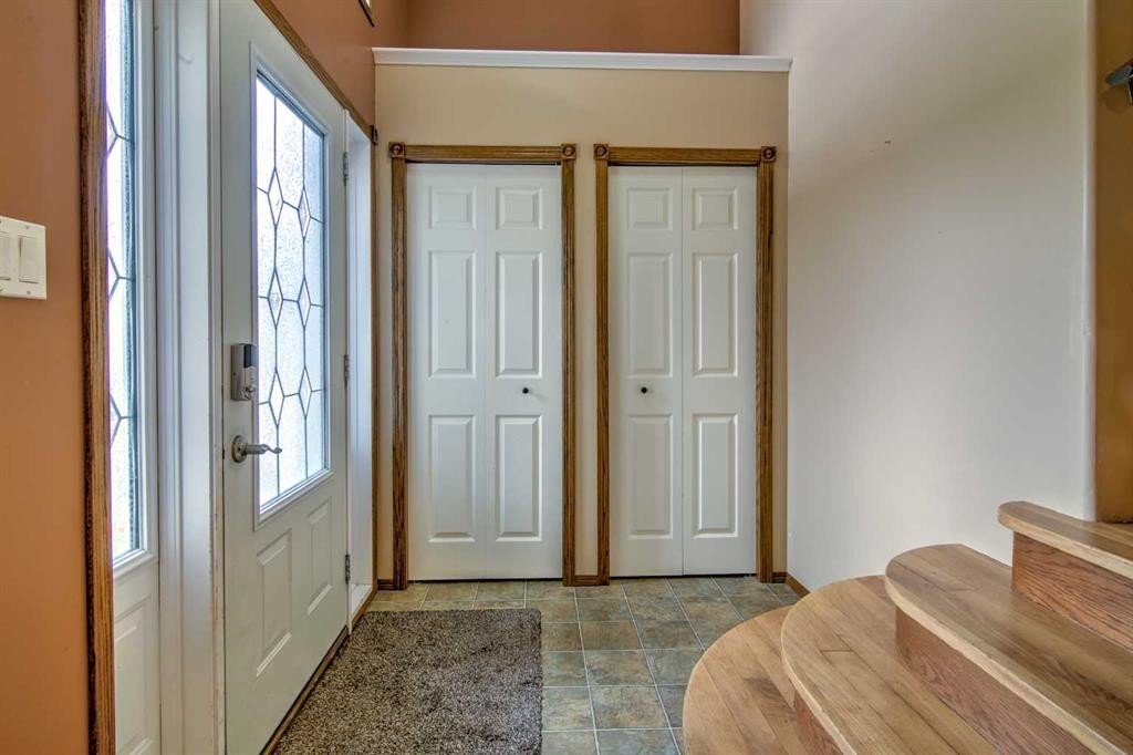 27 Kodiak Boulevard North, Lethbridge, AB - Indoor Photo Showing Other Room