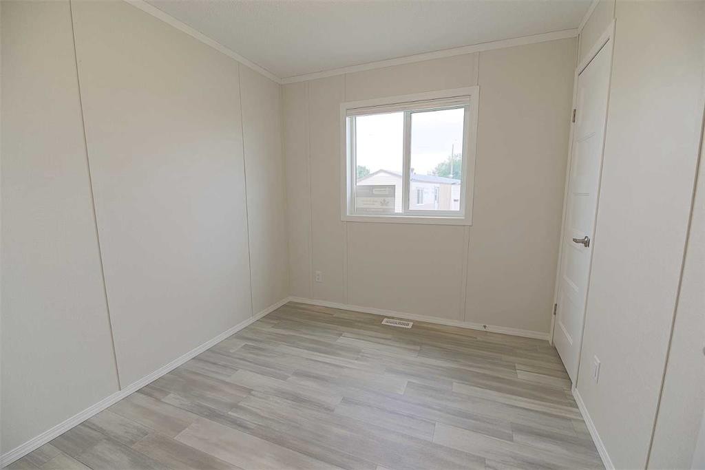 625 3 Avenue, Hays, AB - Indoor Photo Showing Other Room