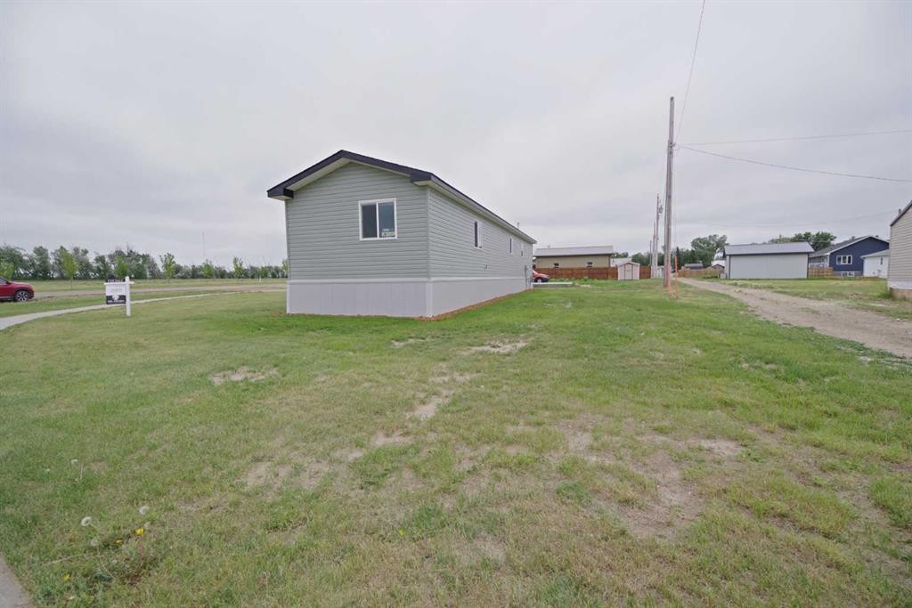 625 3 Avenue, Hays, AB - Outdoor