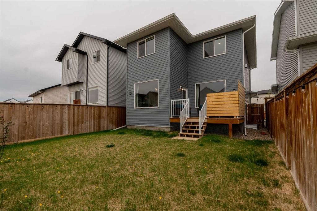 95 Blackwolf Pass North, Lethbridge, AB - Outdoor With Exterior