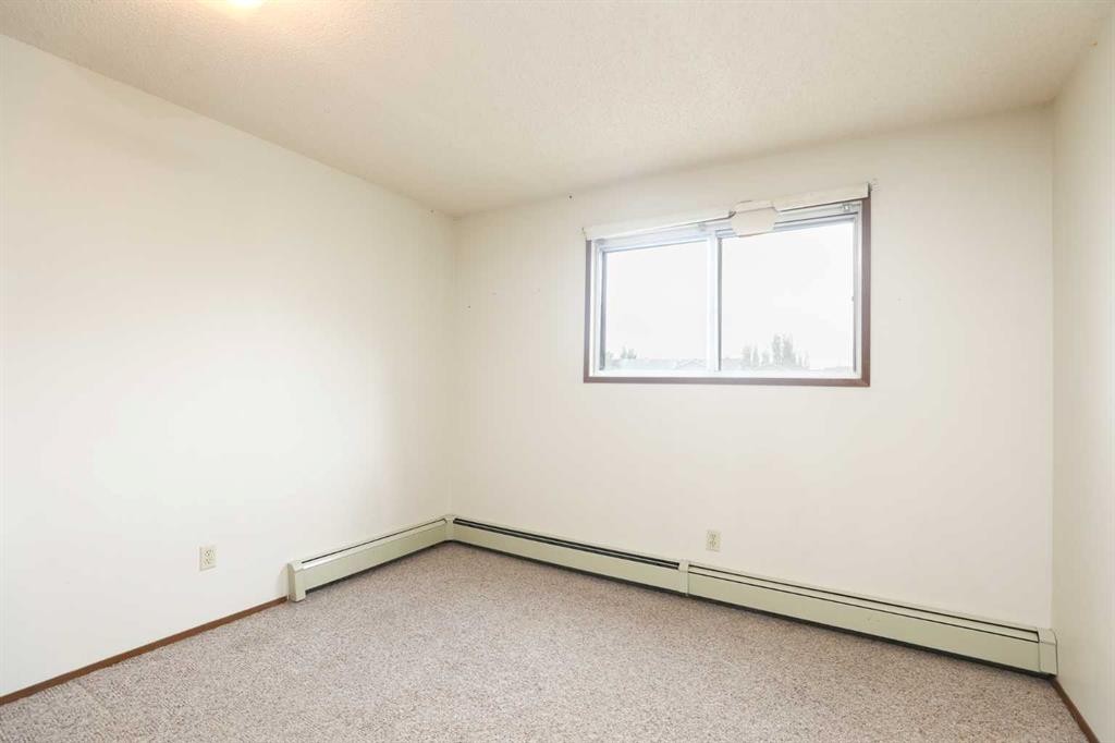 220-85 Foxbend Crescent North, Lethbridge, AB - Indoor Photo Showing Other Room