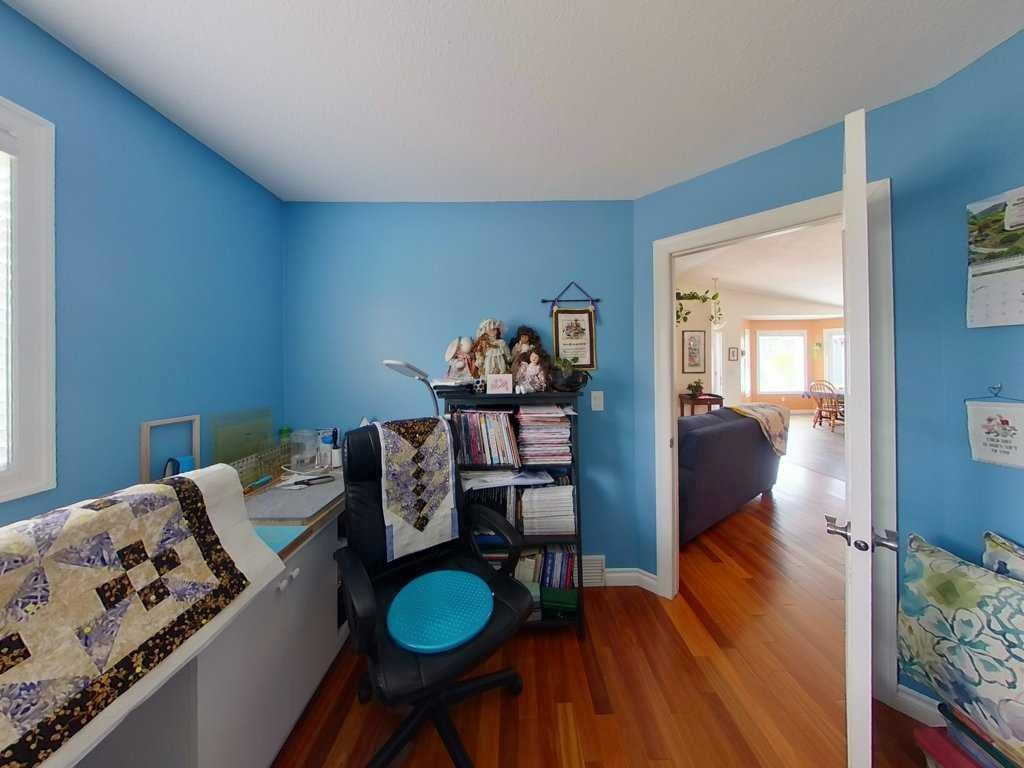 16 Mountview Place, Granum, AB - Indoor Photo Showing Bedroom