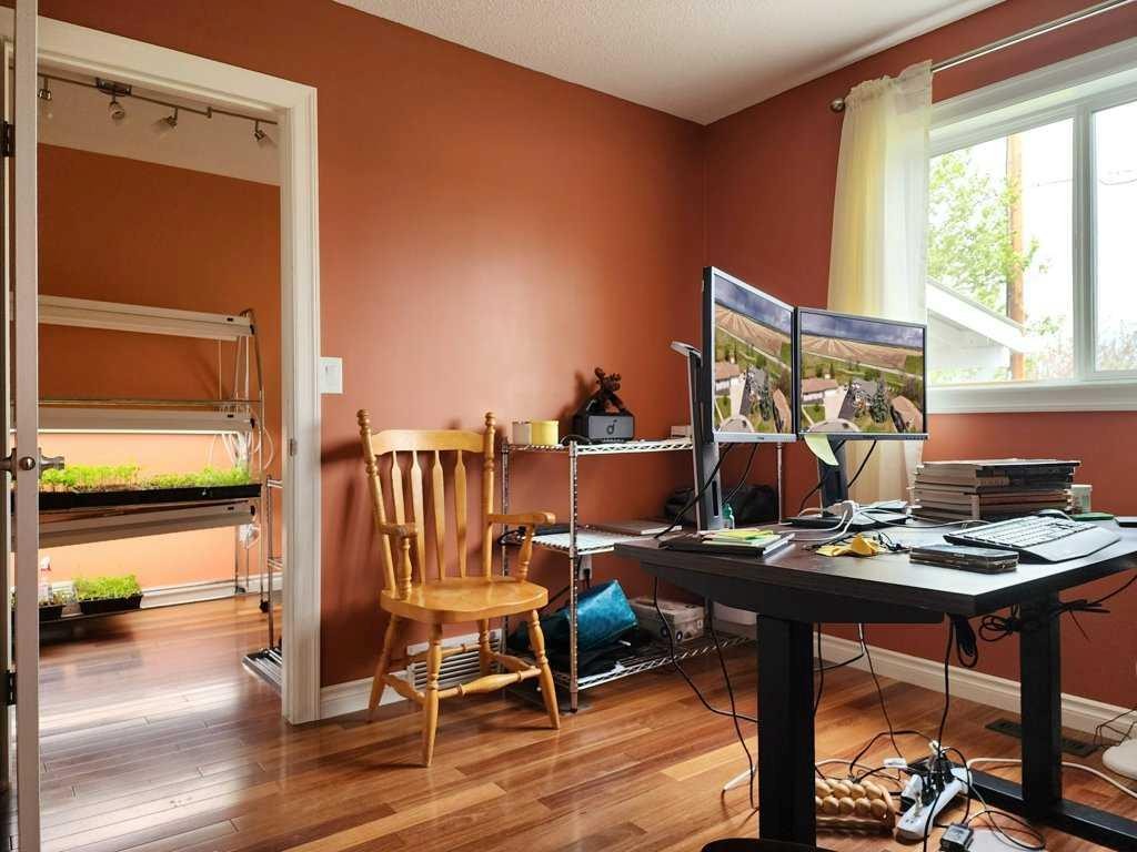 16 Mountview Place, Granum, AB - Indoor Photo Showing Office