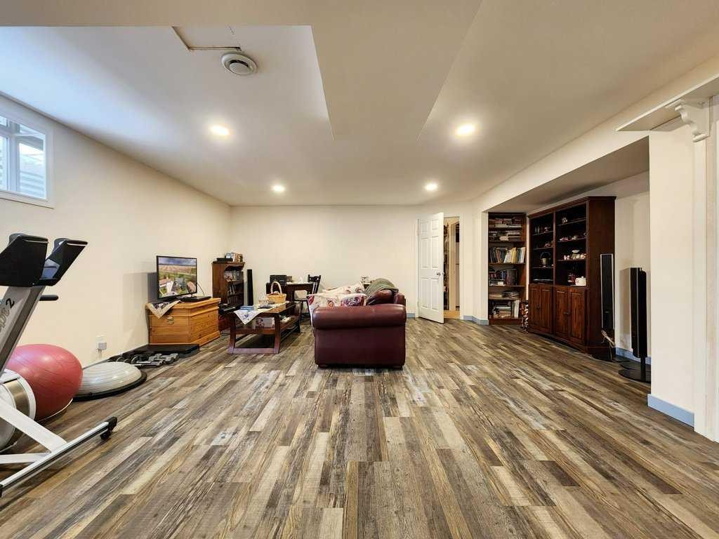 16 Mountview Place, Granum, AB - Indoor