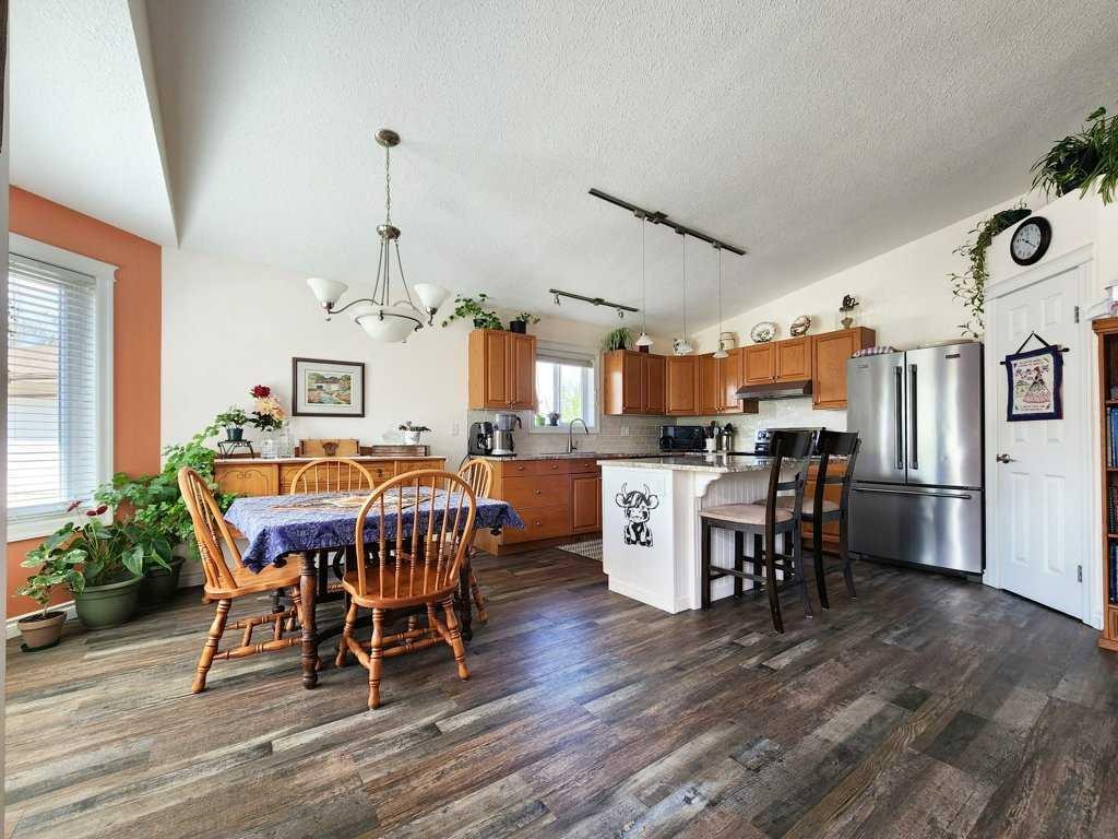 16 Mountview Place, Granum, AB - Indoor