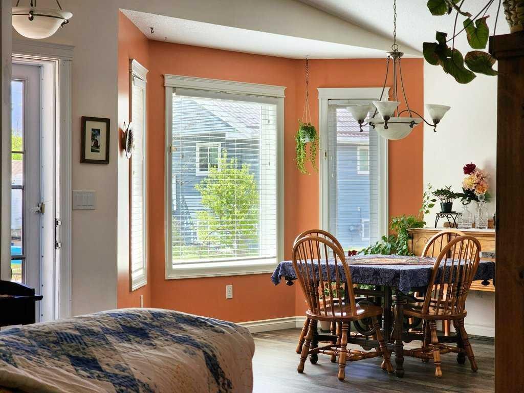 16 Mountview Place, Granum, AB - Indoor Photo Showing Dining Room
