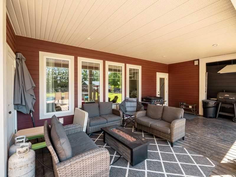 521 12Th Avenue West, Barnwell, AB